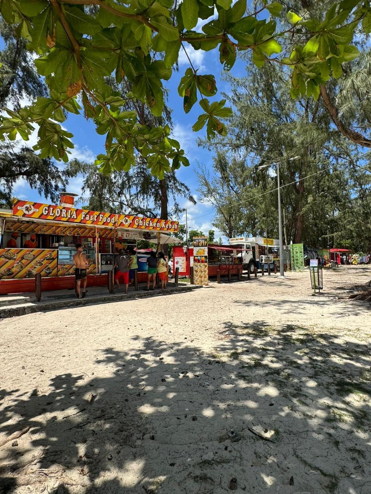 Coral Paradise Beach Villa E-05 Flic en Flac Bagian luar foto